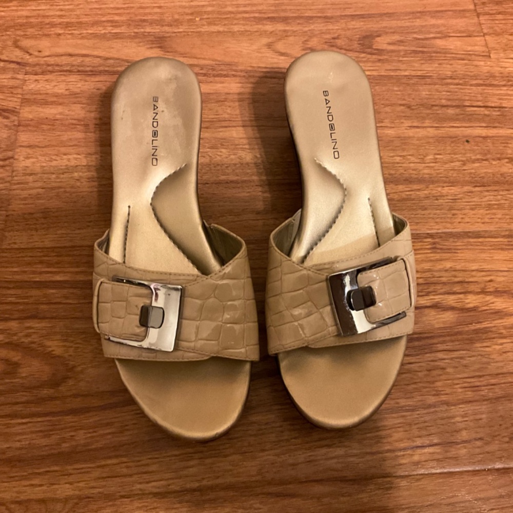 Sandals - Picture 2 of 3
